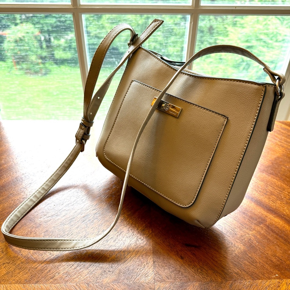NWOT Nine West Light Taupe Crossbody Bag